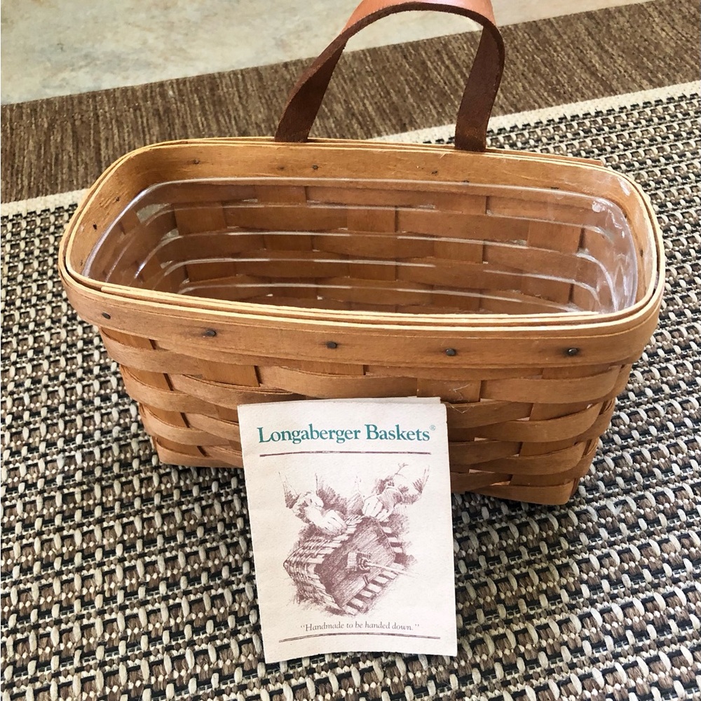 VINTAGE 1994 Longaberger Woven Storage Mailbox Basket (w-liner & leather handle)